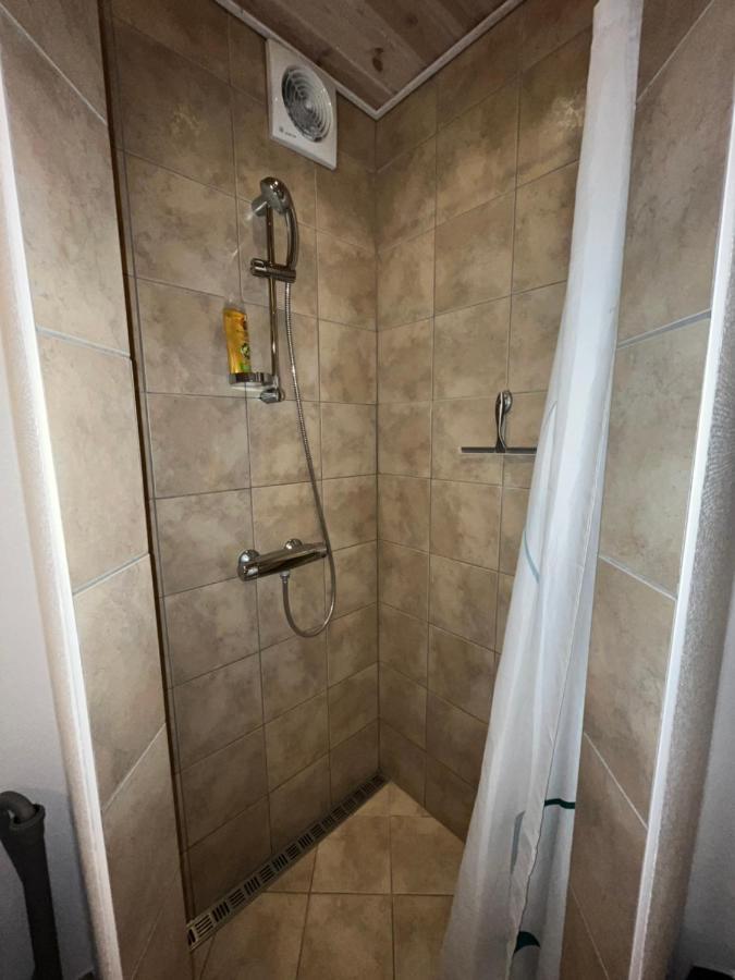Hyggelig Lejlighed I Rinkenaes Гростен Экстерьер фото